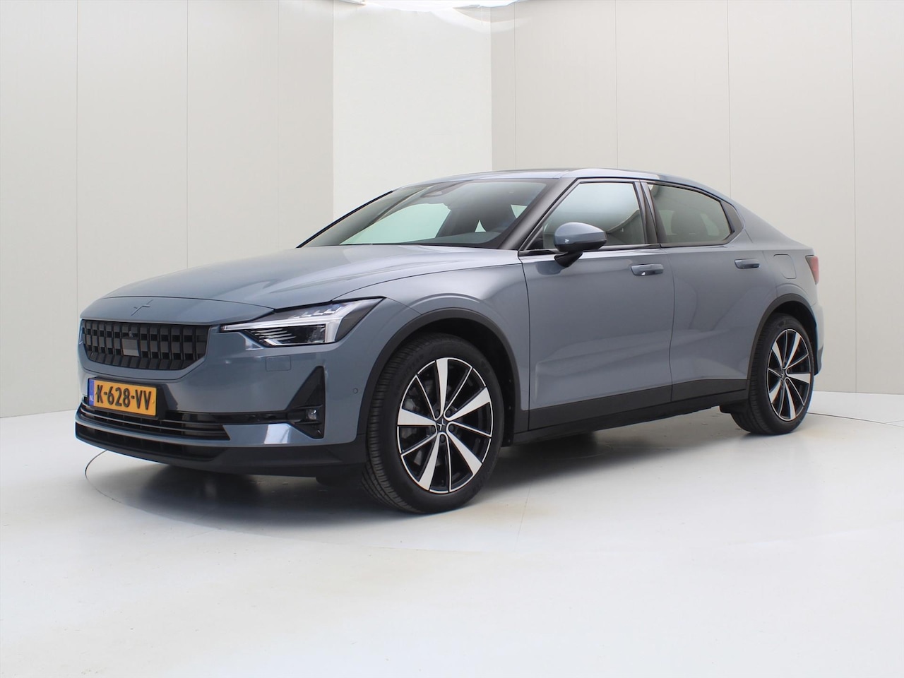 Polestar 2 - Long Range Dual Motor 408pk Launch Ed. 90% SoH [ TREKHAAK+360.CAMERA+PANO+CARPLAY+STOELVER - AutoWereld.nl