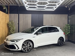 Volkswagen Golf - 1.5 TSI R-Line|Pano|Matrix led|Hud|Harman