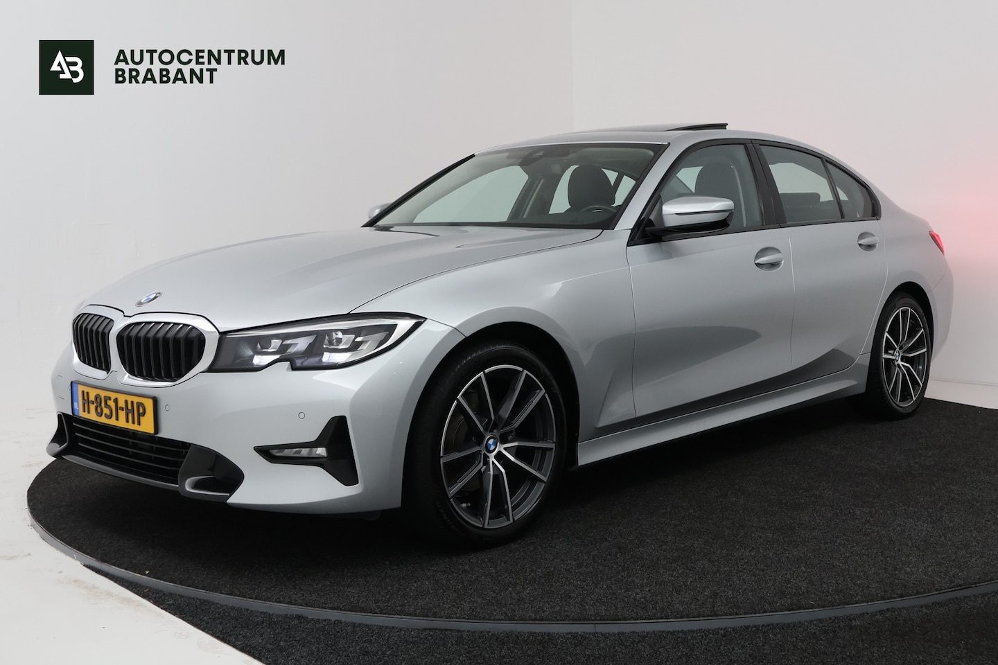 BMW 3-serie - 320i Executive Edition (PANORAMADAK, SFEERVERLICHTING, PDC, DEALER ONDERHOUDEN) - AutoWereld.nl