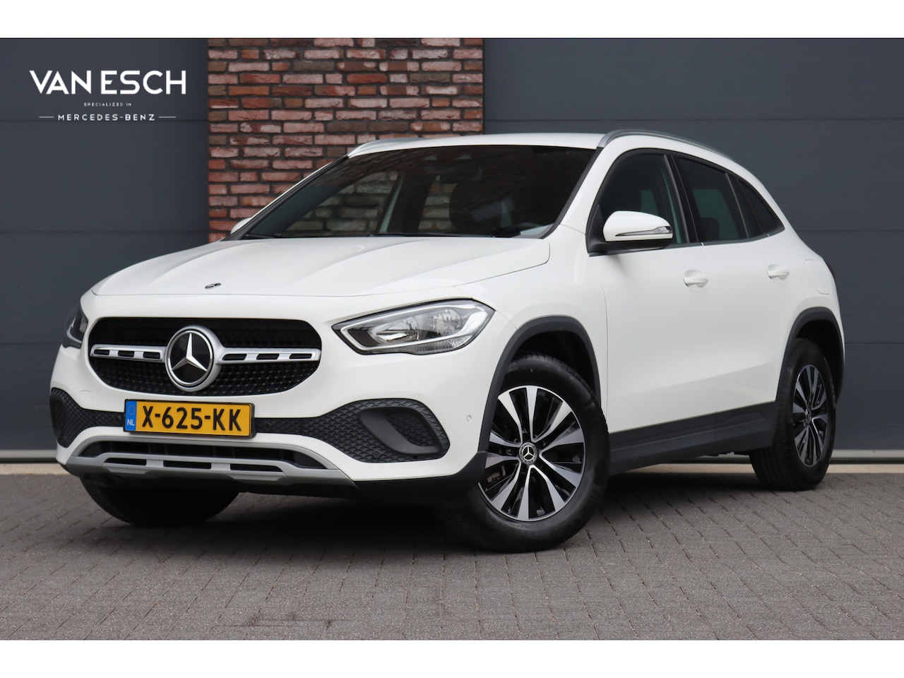 Mercedes-Benz GLA-Klasse - 250 e Luxury Line | Augmented Reality | Stoelverwarming | Widescreen | Zitcomfortpakket | - AutoWereld.nl