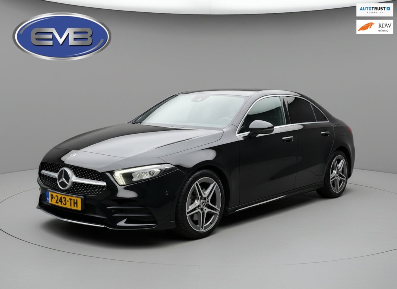Mercedes-Benz A-klasse - 200 Business Solution AMG 200 Business Solution AMG, burmester, achteruitrijcamera, stoelverwarming, 1/2 lederen spo - AutoWereld.nl