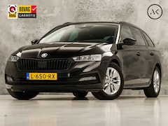 Skoda Octavia Combi - 1.0 TSI Sport (KUIPSTOELEN, 1e EIGENAAR, APPLE CARPLAY, GROOT NAVI, GETINT GLAS, ZWART HEM