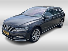 Volkswagen Passat Variant - 1.5 TSI R-Line Business + / Camera / CarPlay / Leder&Alcantara / 18'' / Stoelverwarming /