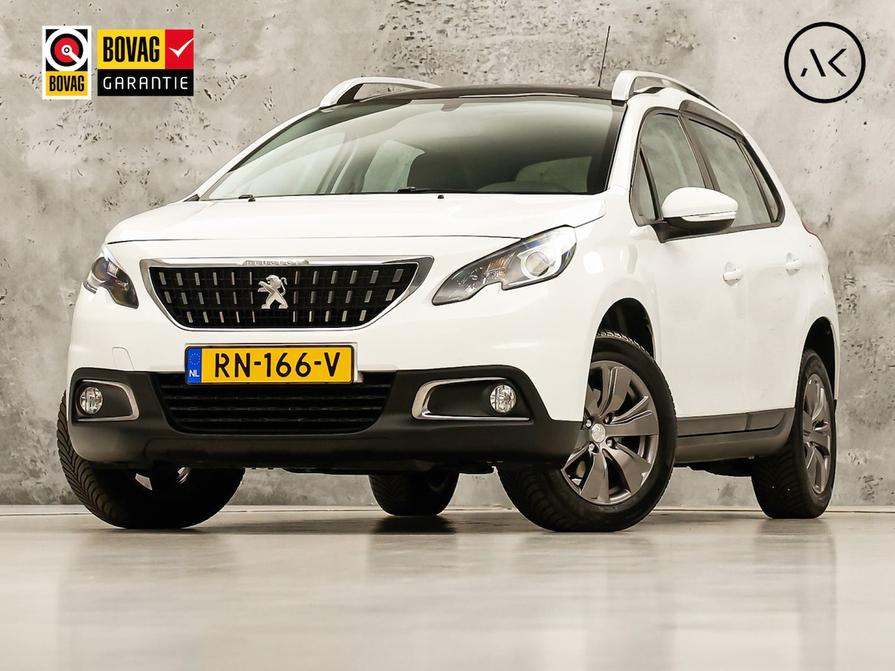 Peugeot 2008 - 1.2 PureTech Sport (PANORAMADAK, APPLE CARPLAY, NAVIGATIE, LM VELGEN, SPORTSTOELEN, PARKEE - AutoWereld.nl
