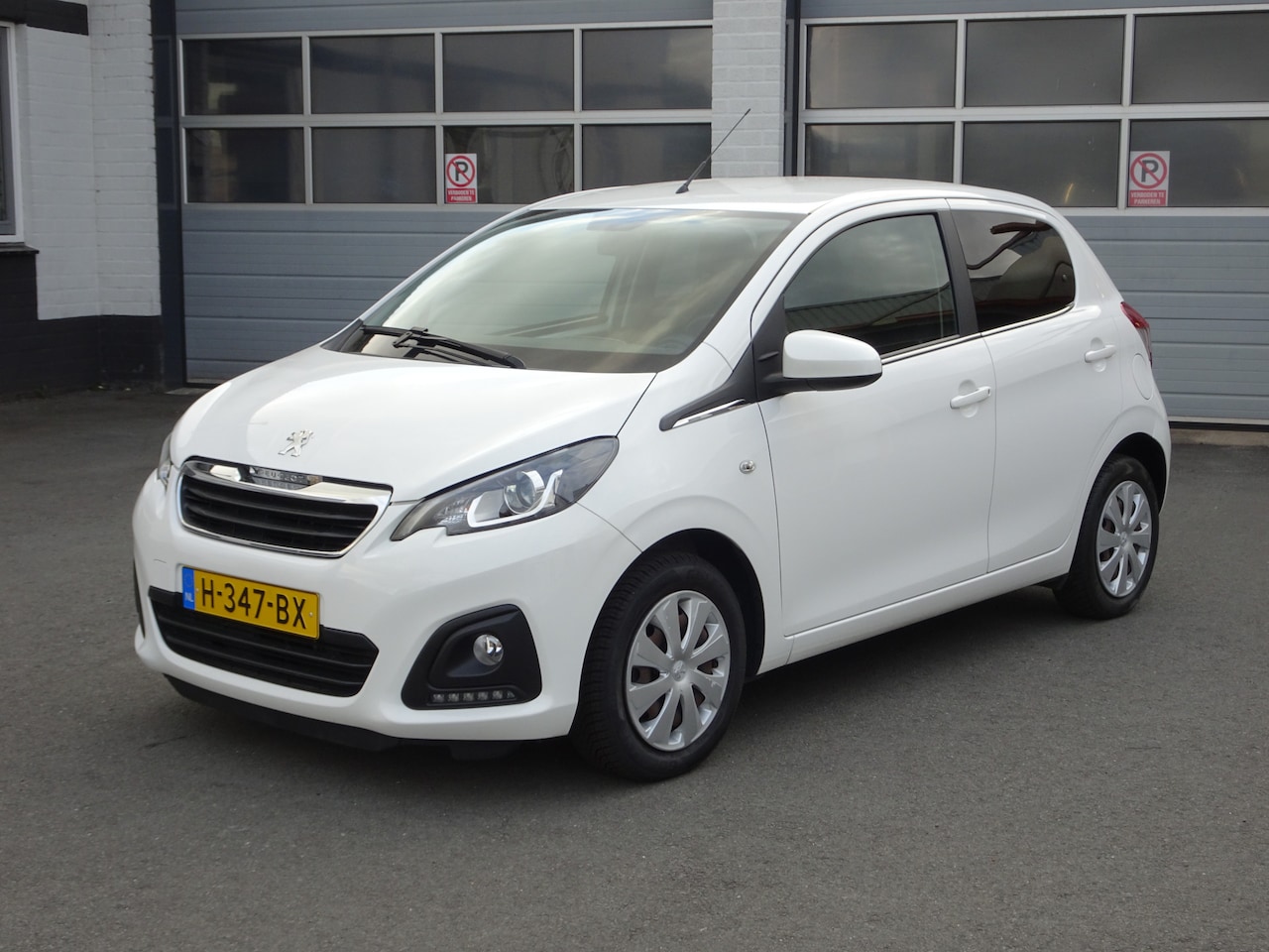 Peugeot 108 - 1.0 e-VTi Active Airco, elektrische ramen, centrale vergrendeling, enz. - AutoWereld.nl