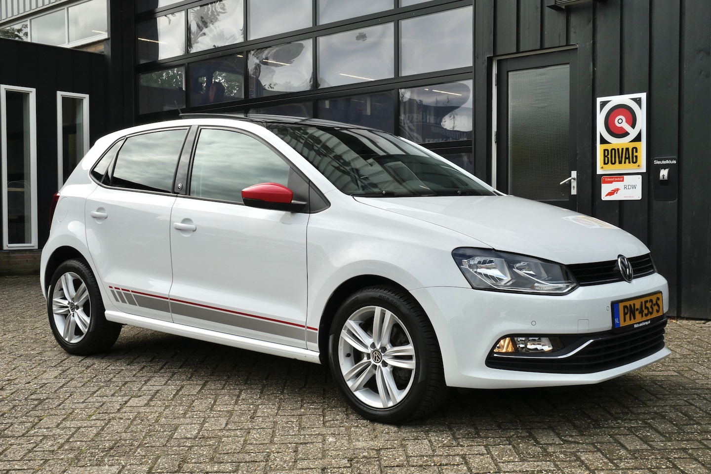 Volkswagen Polo - 1.0 TSI Highline Automaat | Carplay | Pano | Cruise | Clima | Navi - AutoWereld.nl
