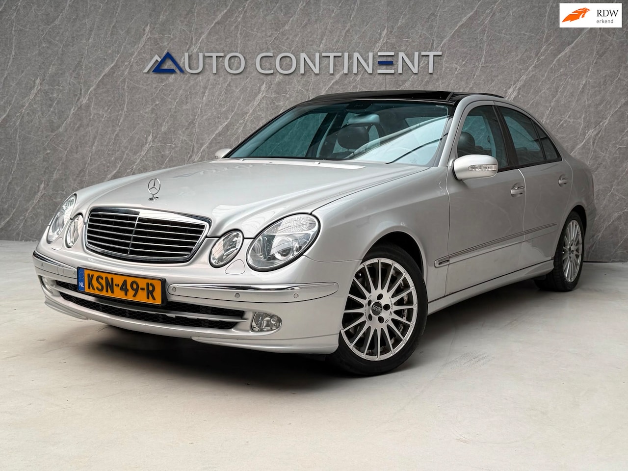 Mercedes-Benz E-klasse - 240 Avantgarde / Panorama / APK - AutoWereld.nl