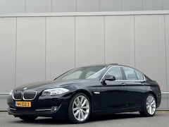 BMW 5-serie - 520i High Executive - leder - airco - navi - trekhaak