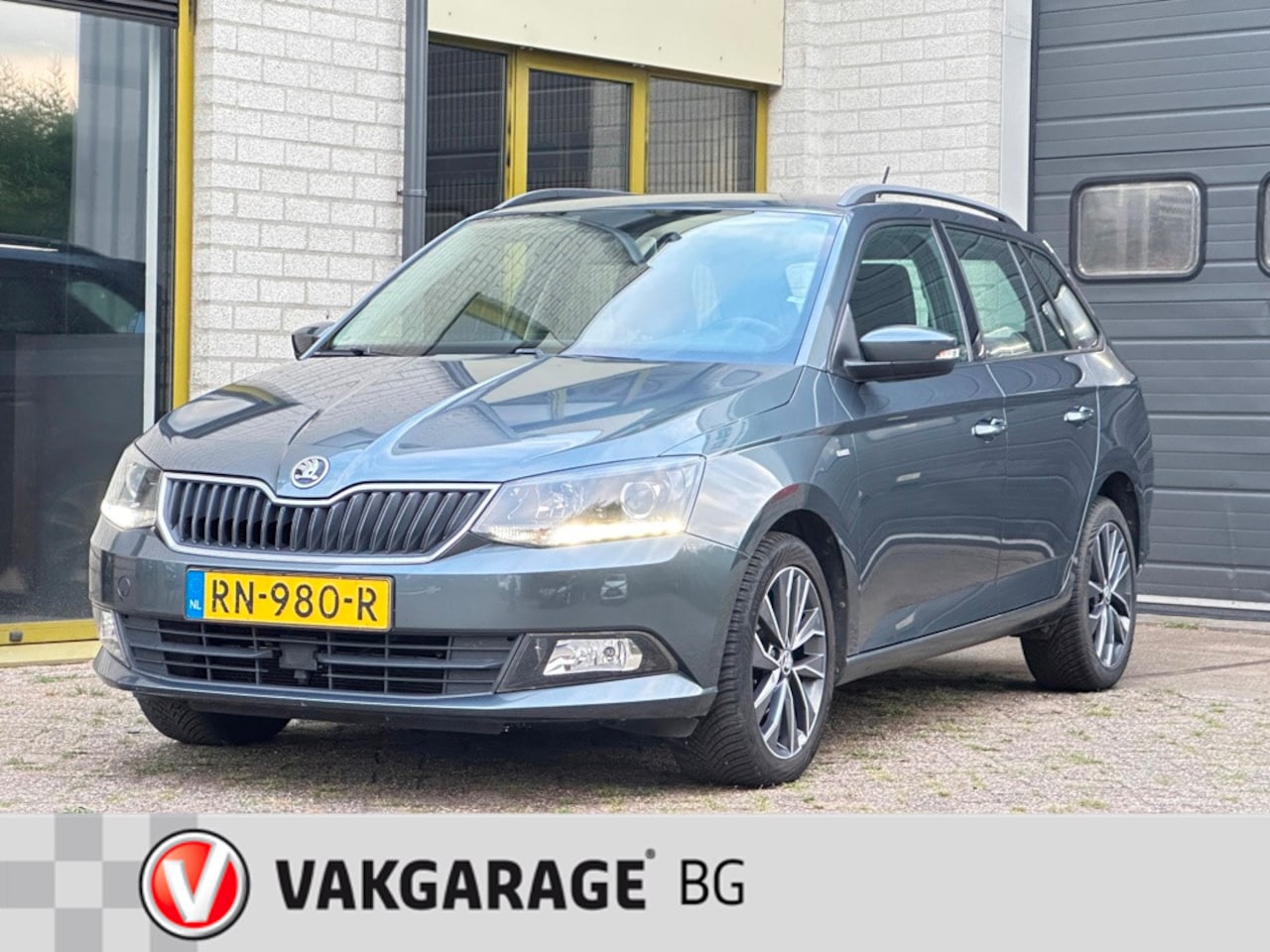 Skoda Fabia Combi - 1.0 TSI Drive Trekhaak, Airco, Front Assist, Cruise Control - AutoWereld.nl