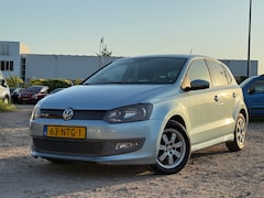 Volkswagen Polo - 1.2 TDI BlueMotion Comfortline/ ZEER ZUINIG/ TREKHAAK