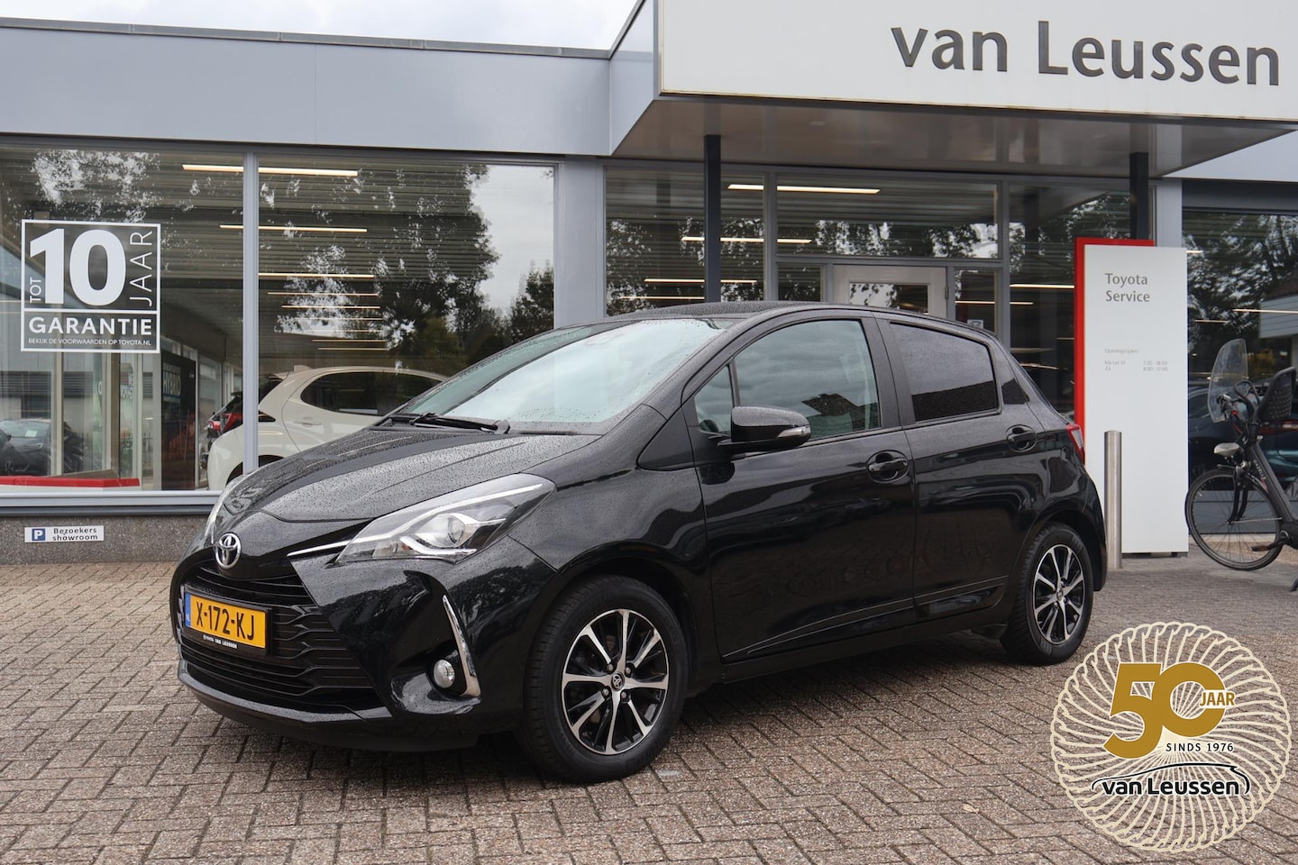 Toyota Yaris - 1.5 VVT-I DYNAMIC TREKHAAK KEYLESS APPLE/ANDROID CRUISE CAMERA - AutoWereld.nl