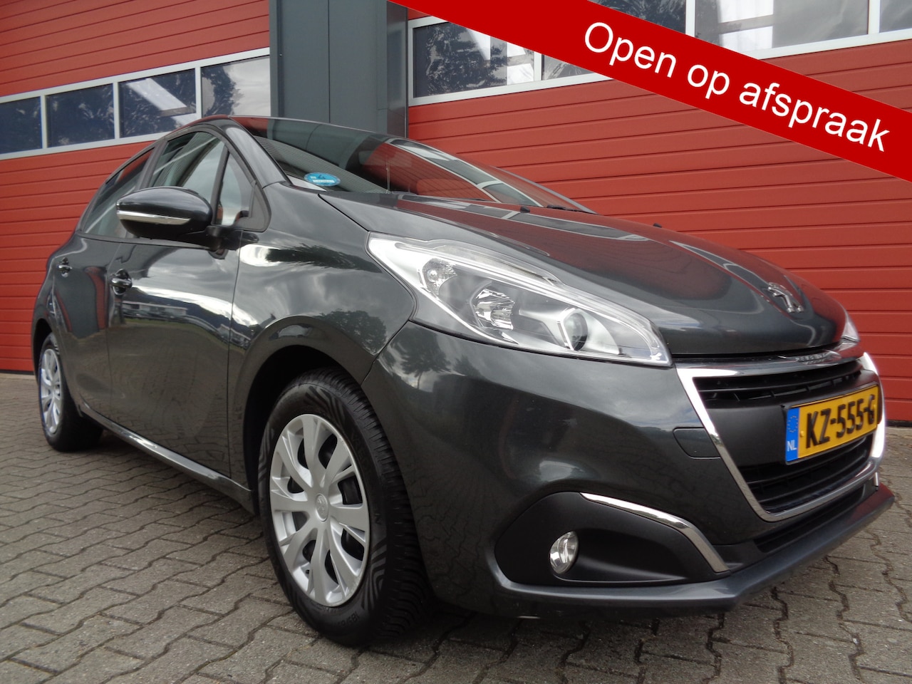 Peugeot 208 - 1.2 PureTech Blue Lion Airco Navi Cruise 5DRS NL-Auto - AutoWereld.nl