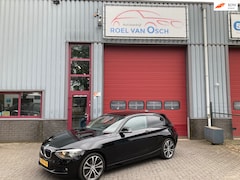 BMW 1-serie - 116i Executive Sport Automaat Navi PDC