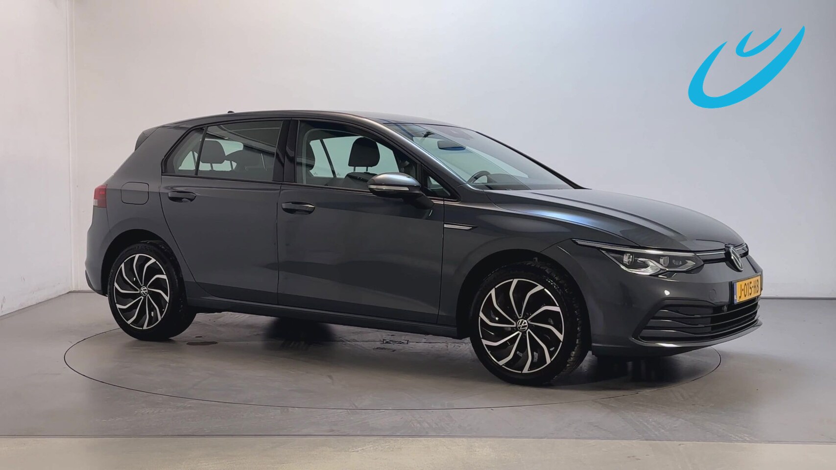 Volkswagen Golf - 1.5 TSI Life Sfeerverlichting Navigatie Parkeersensoren App-Connect - AutoWereld.nl