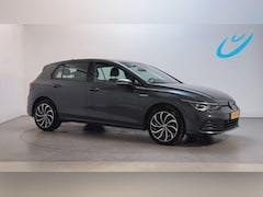 Volkswagen Golf - 1.5 TSI Life Sfeerverlichting Navigatie Parkeersensoren App-Connect