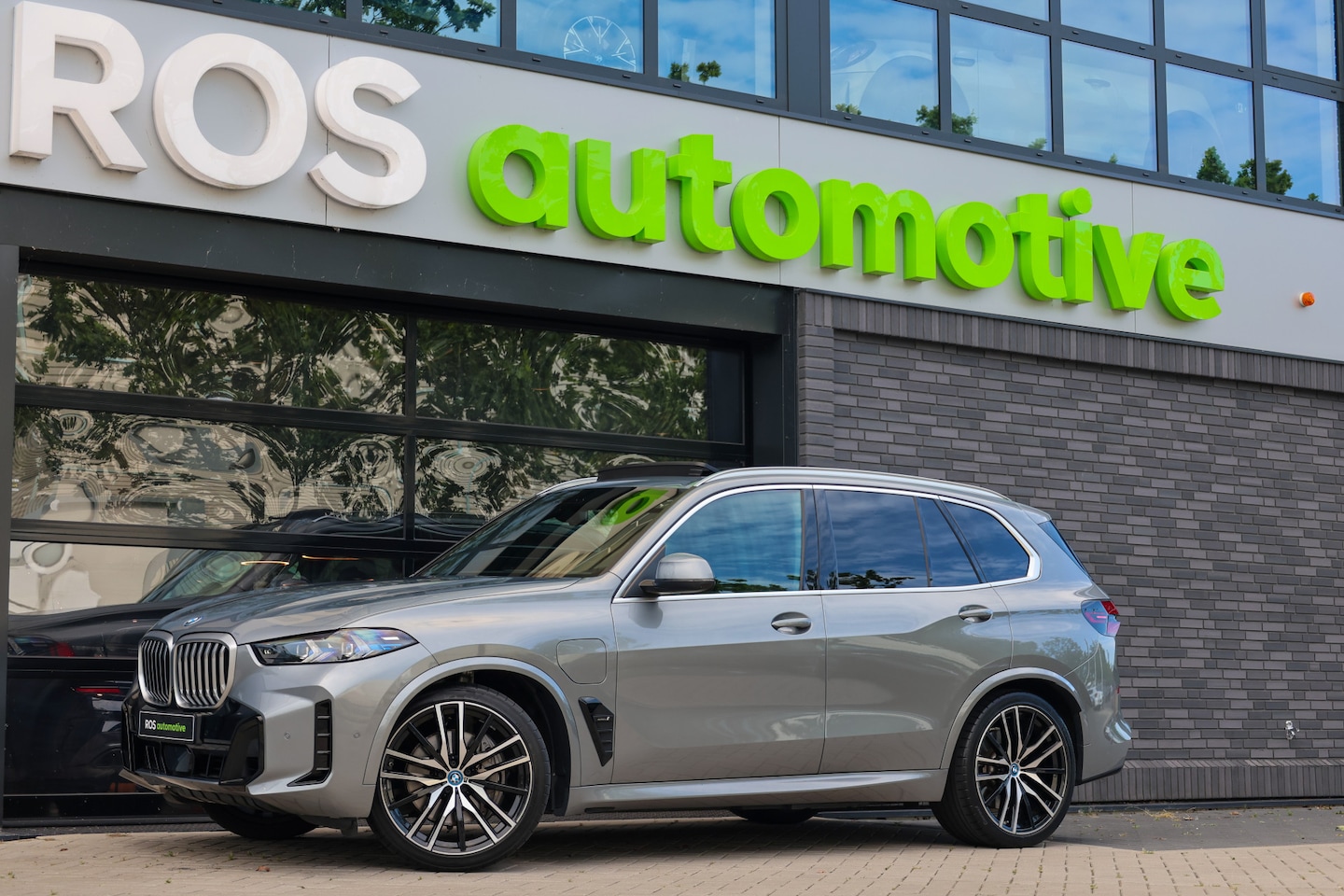 BMW X5 - xDrive50e | BTW | SKYLOUNGE | 22 INCH | COMFORTSTOELEN | H/K | ACC | HUD | - AutoWereld.nl