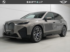 BMW iX - xDrive40 Skylounge | CoPilot | Elektr. Trekhaak | Harman Kardon