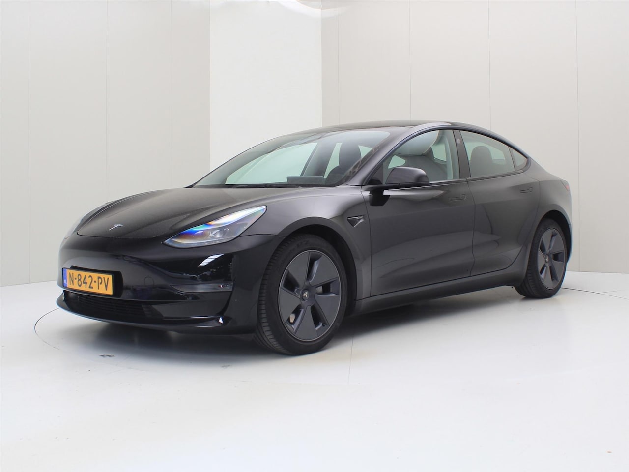 Tesla Model 3 - Long-Range AWD 351pk 75 kWh UPGRADE 92,2% SoH [ WARMTEPOMP+AUTOPILOT ] - AutoWereld.nl