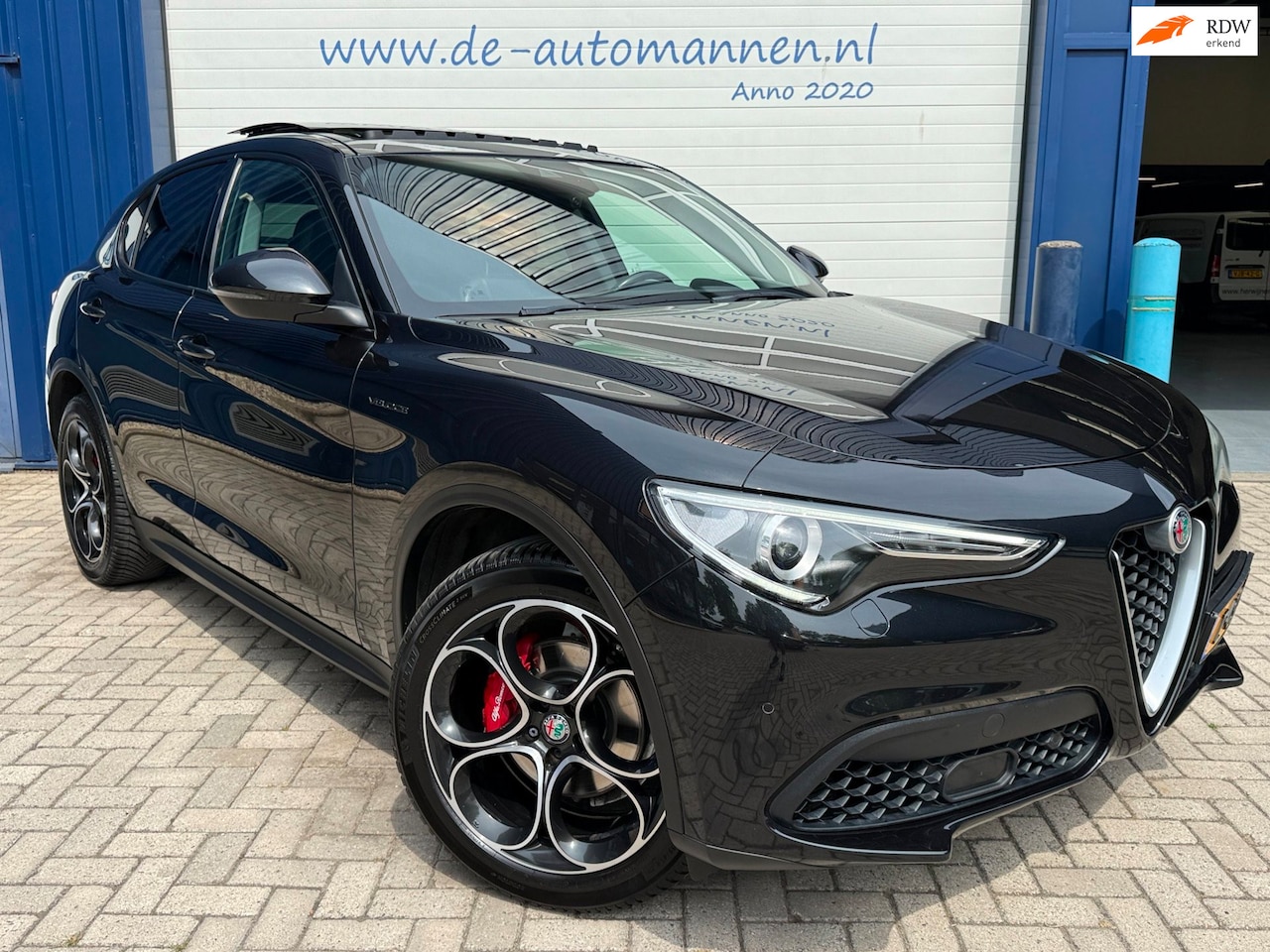 Alfa Romeo Stelvio - 2.0 Turbo 280pk AWD Veloce Automaat / ACC / LEER / ALL SEASON / TOP STAAT - AutoWereld.nl
