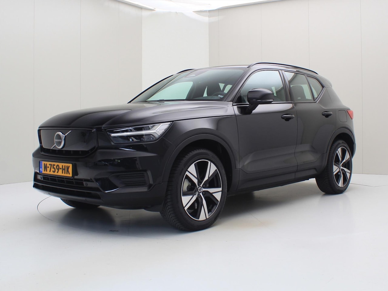 Volvo XC40 - P8 408pk AWD Pure Electric 78kWh 90% SoH [ 19 INCH+STOEL/STUURWIELVERWARMING+CARPLAY ] - AutoWereld.nl