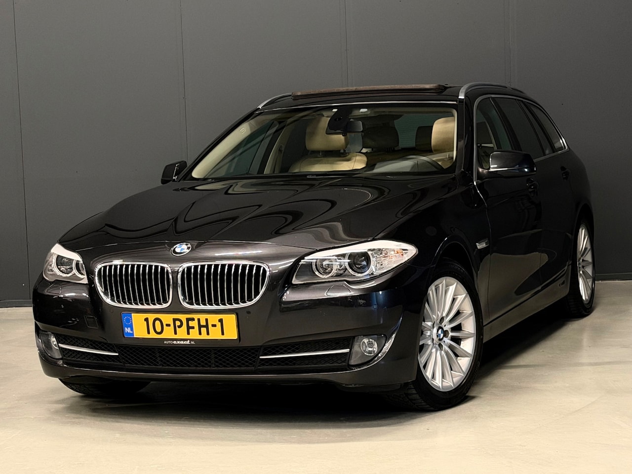 BMW 5-serie Touring - 523i Executive AUTOMAAT PANODAK|HEAD-UP|LEDER|NAVI | KEURIGE AUTO ! - AutoWereld.nl