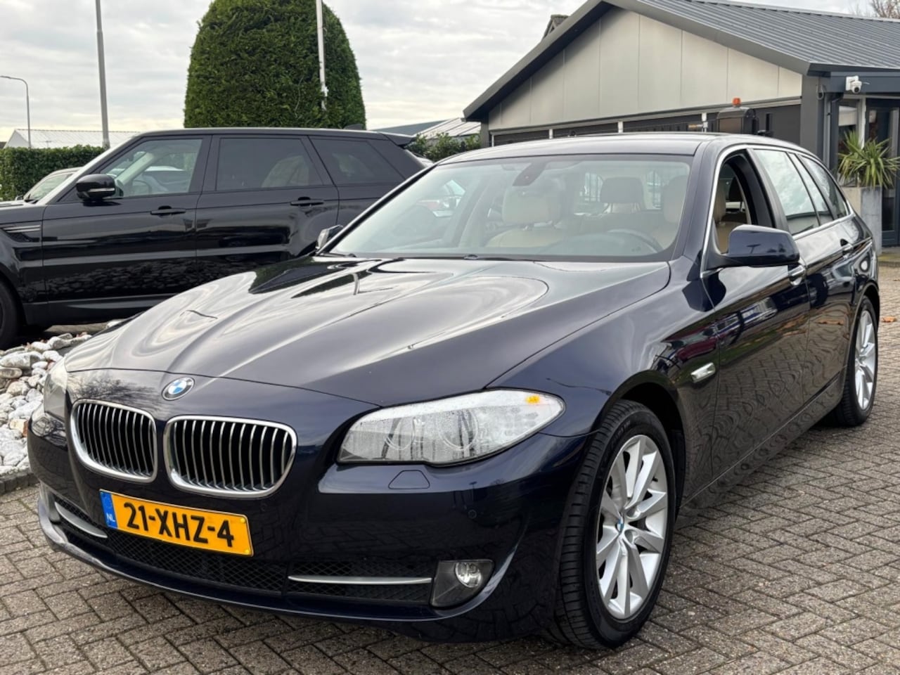 BMW 5-serie Touring - 520I High Executive Benzine Automaat 2012 NL Auto - AutoWereld.nl