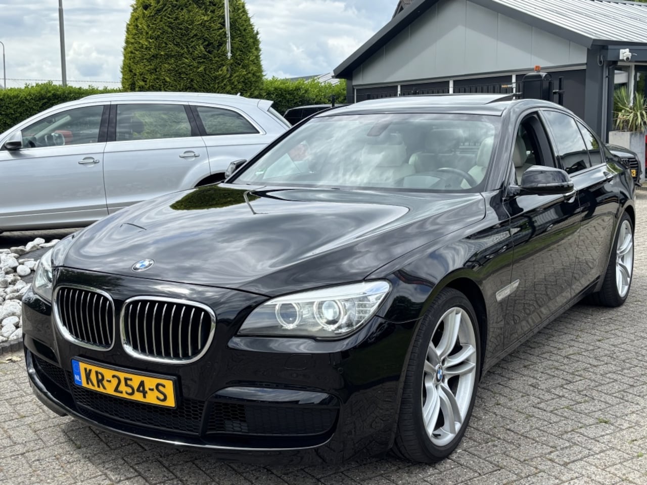 BMW 7-serie - 740i High Exe 2012 Facelift M-Pakket Schuifdak Vol Opties - AutoWereld.nl