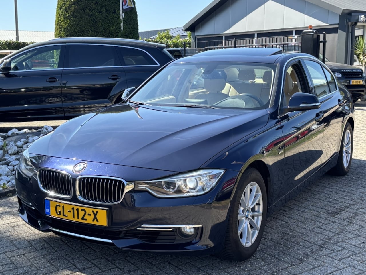 BMW 3-serie - 320i High Exe Sedan Automaat 2015 Schuifdak Dealerauto - AutoWereld.nl