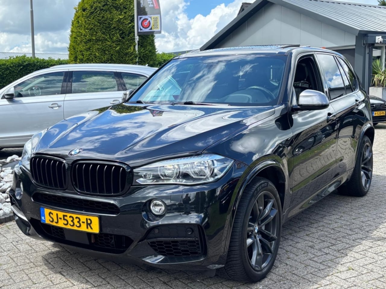 BMW X5 - M50D 7-Persoons 2017 Panodak Zwart Trekhaak - AutoWereld.nl