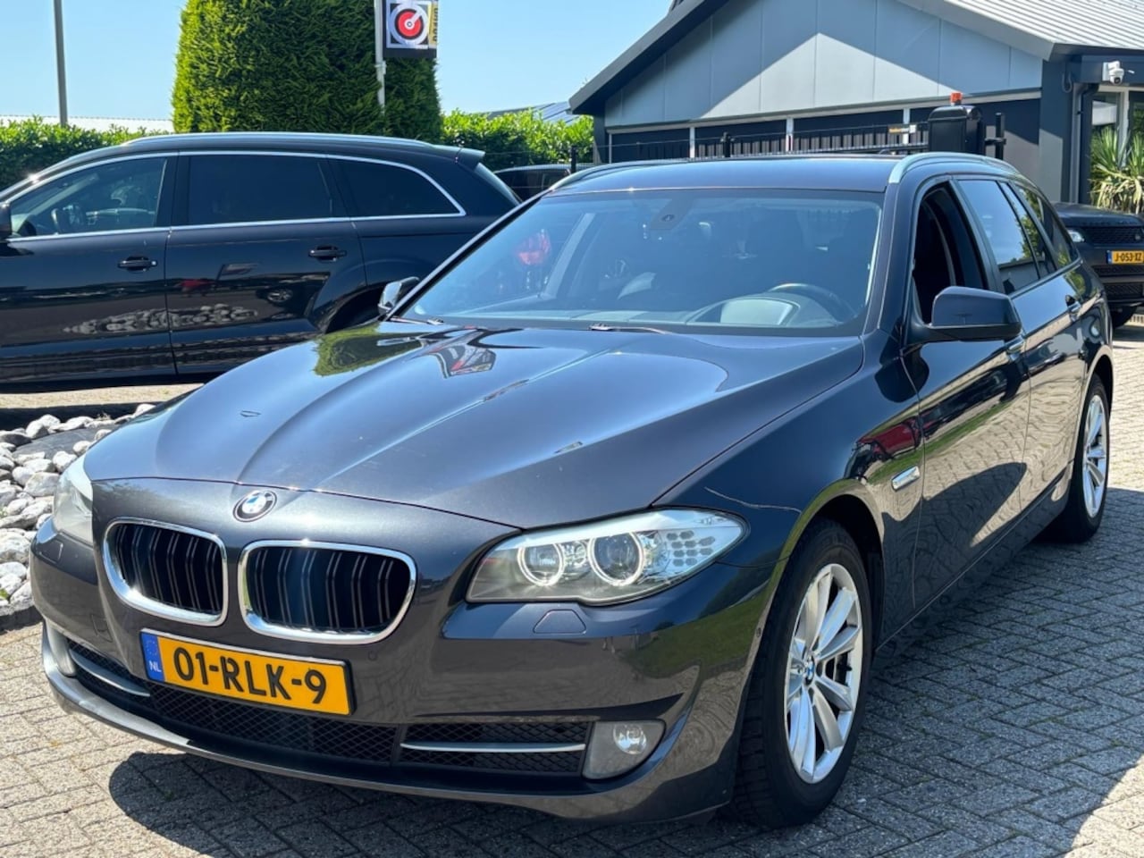 BMW 5-serie Touring - 523i High Executive 2011 Youngtimer Trekhaak - AutoWereld.nl