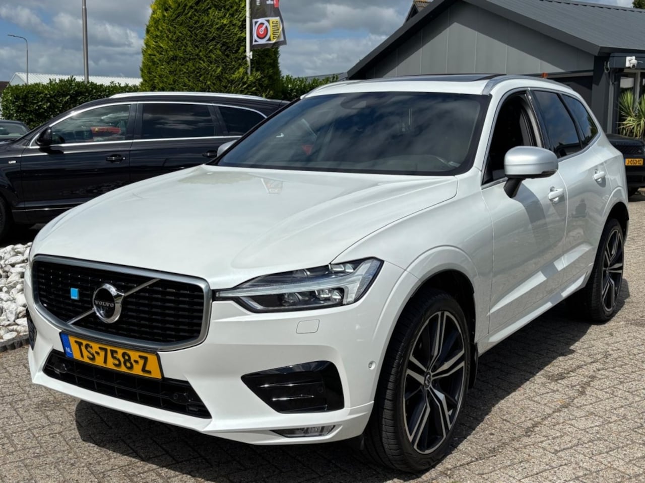 Volvo XC60 - 2.0 D4 AWD R-Design 2018 Dealer Onderhouden - AutoWereld.nl