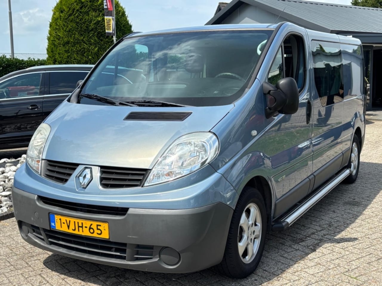 Renault Trafic - 2.0 dCi Automaat L2H1 Rolstoelbus 2010 Airco - AutoWereld.nl
