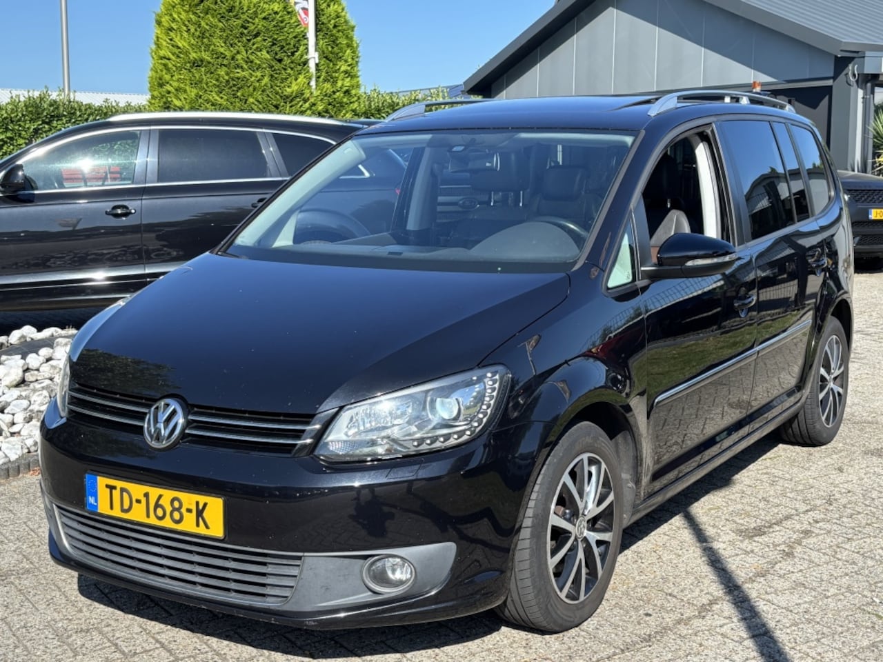 Volkswagen Touran - 1.6 TDI Highline 2013 Automaat Panorama Xenon VOL - AutoWereld.nl