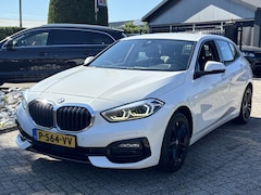 BMW 1-serie - 118i High Executive Sport Automaat 2021 Wit