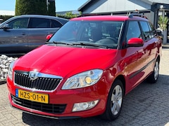 Skoda Fabia Combi - 1.2 TSI Scout 2014 Rood Trekhaak Veel Opties