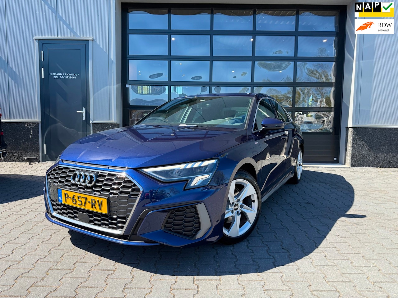 Audi A3 Limousine - 30 TFSI S edition S-LINE automaat - AutoWereld.nl