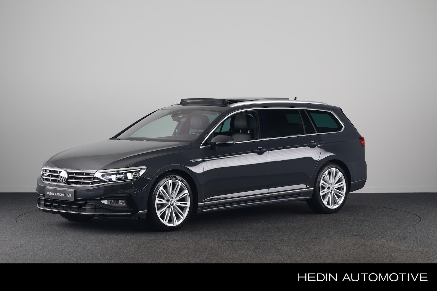 Volkswagen Passat Variant - 1.5 TSI Elegance Business R Line | Pano | Trekhaak | Leer | - AutoWereld.nl