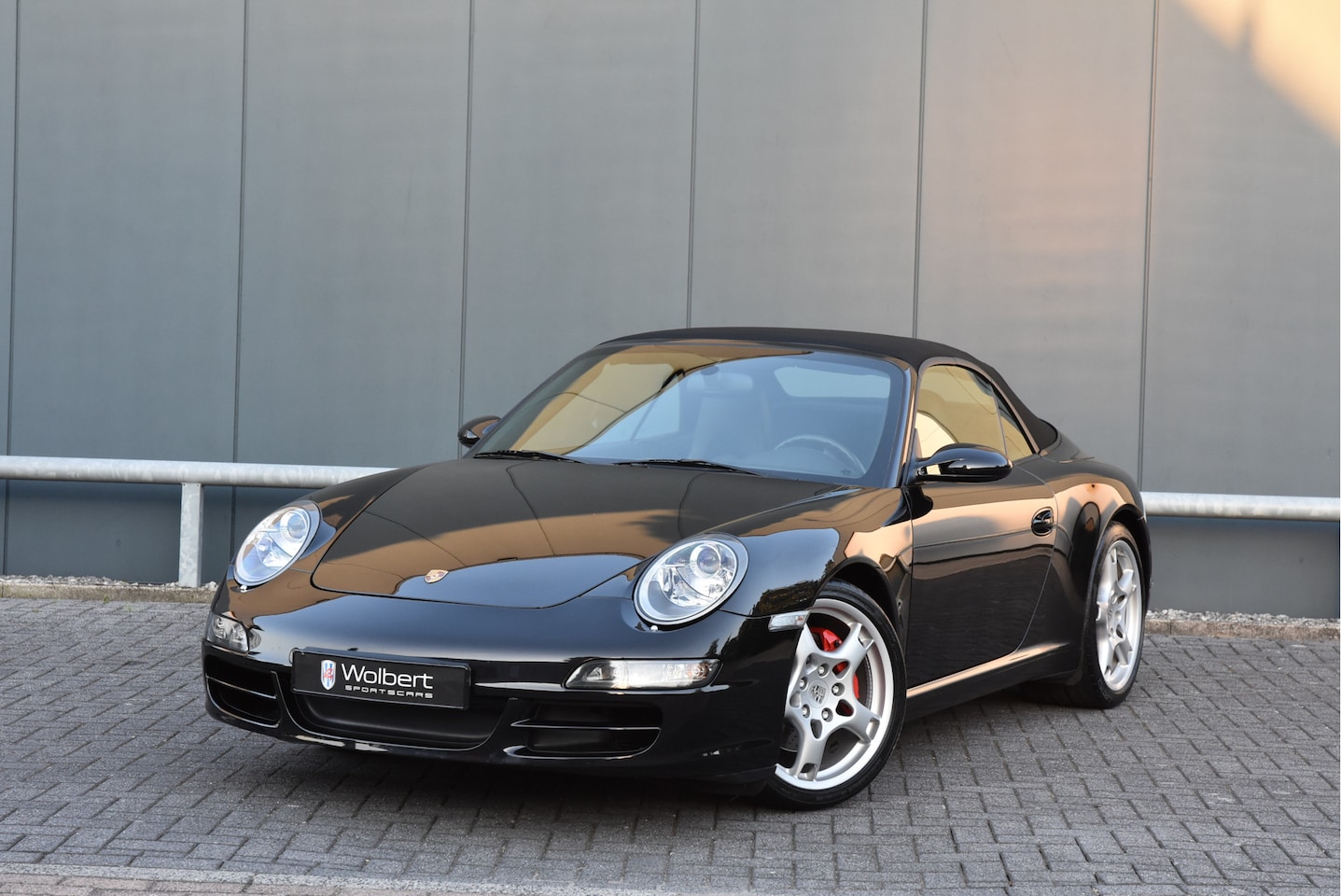 Porsche 911 Cabrio - 997 3.8 Carrera S handgeschakeld! - AutoWereld.nl