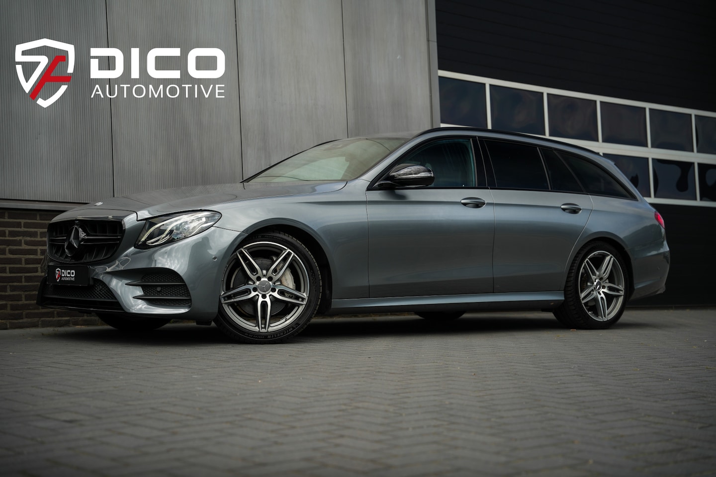 Mercedes-Benz E-klasse Estate - 200 184 pk Prestige Plus AMG-line / Keyless/ Widescreen/ Bi-LED/ Camera/ Sfeer.Verl/ Elek. - AutoWereld.nl
