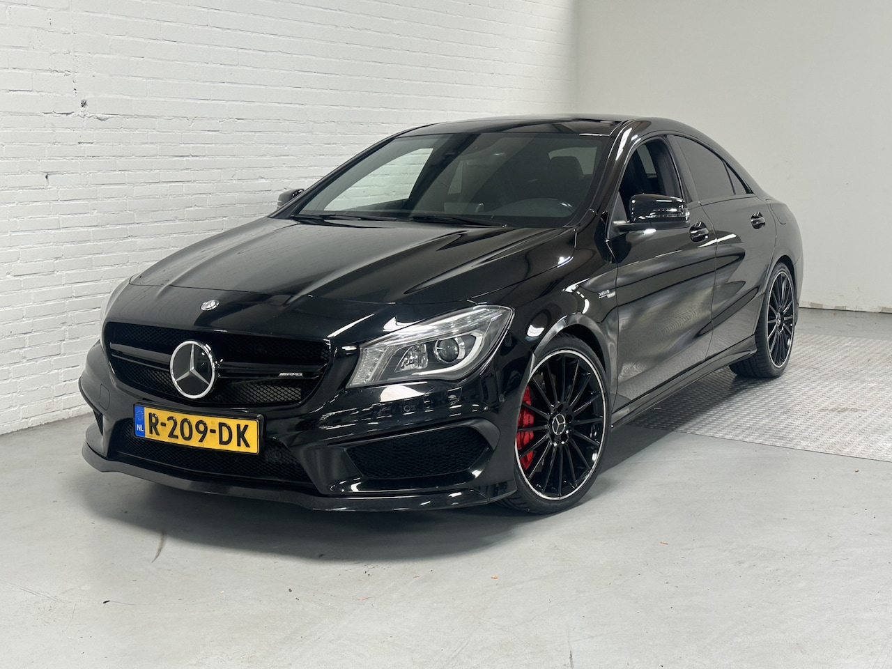 Mercedes-Benz CLA-Klasse - AMG 45 4MATIC Edition 1 CLIMA / LEER / CRUISE / CAMERA - AutoWereld.nl