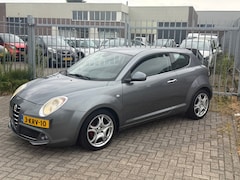 Alfa Romeo MiTo - 0.9 TwinAir Distinctive NL AUTO NAP 2EIGENAAR NAVI l CRUISE l Airco l PDC l TOPSTAAT