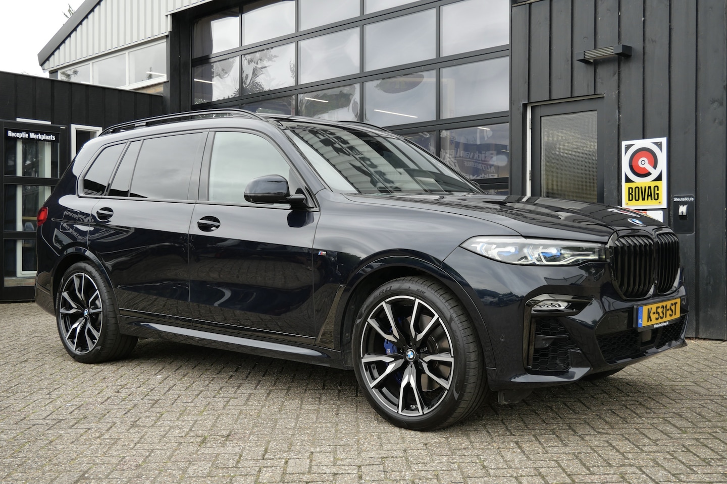 BMW X7 - M50d 400 PK High Executive 7p | Pano | H&K | 22'' | Head-Up | Laser | Soft-Close | Stoelve - AutoWereld.nl