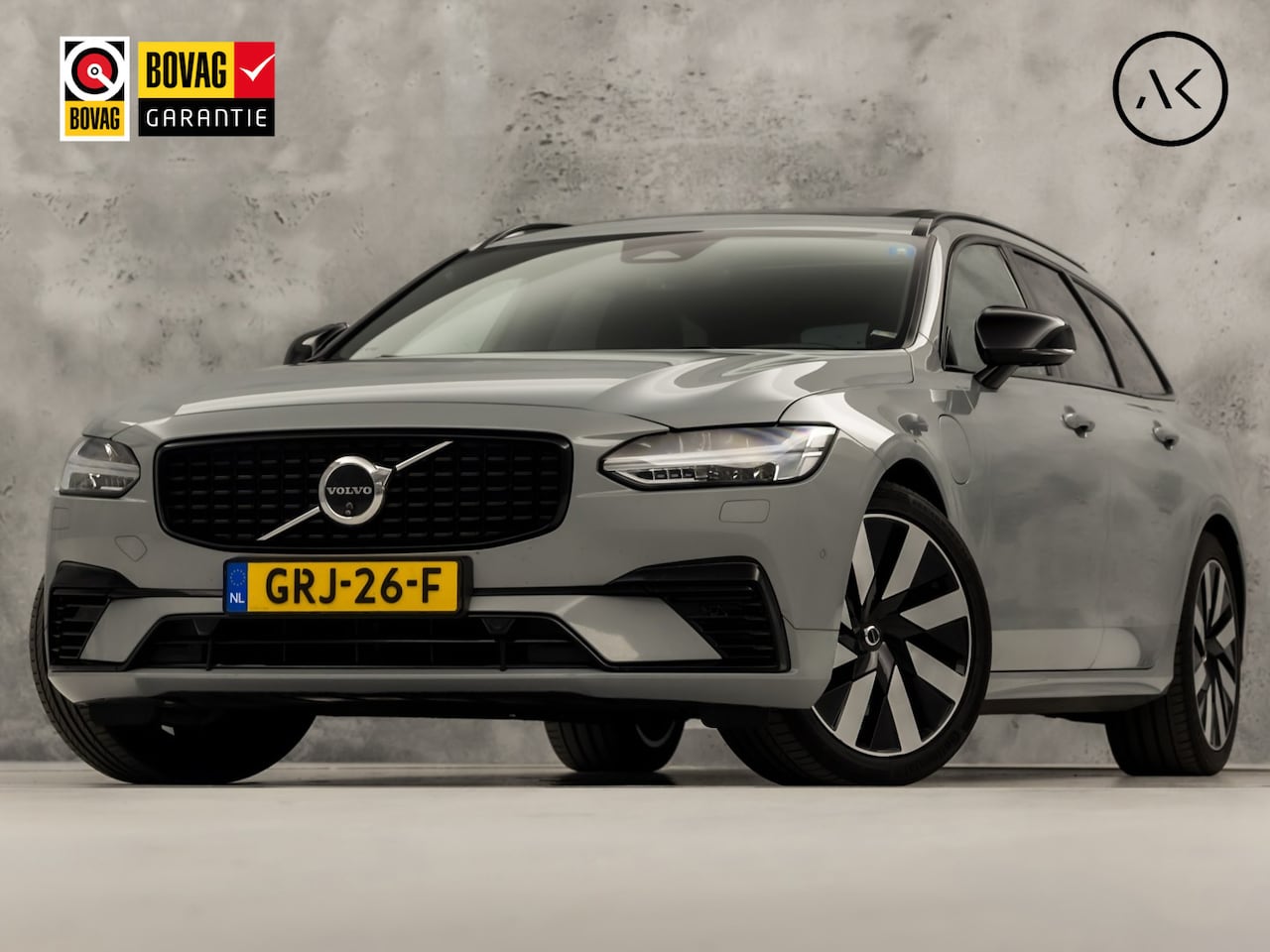 Volvo V90 - 2.0 T6 Plug-in hybrid AWD Ultimate Dark 350Pk Automaat (PANORAMADAK, HARMAN/KARDON, LUCHTV - AutoWereld.nl