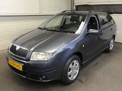 Skoda Fabia Combi - 1.4-16V Elegance - Airco - Distributieriem vervangen