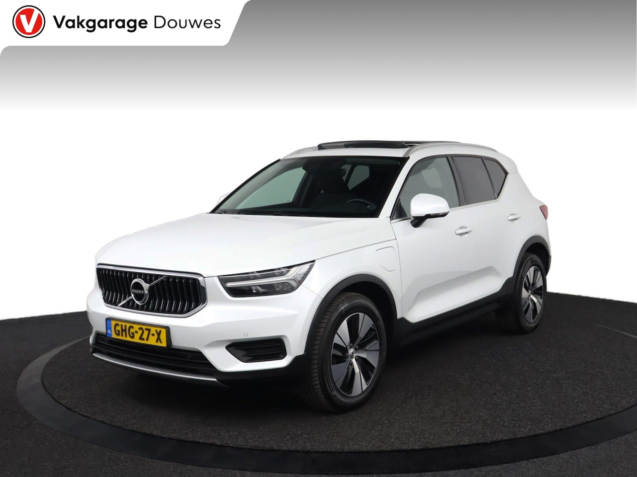 Volvo XC40 - 1.5 T4 Recharge Inscription Expression |Parelmoer wit|Pano dak| - AutoWereld.nl