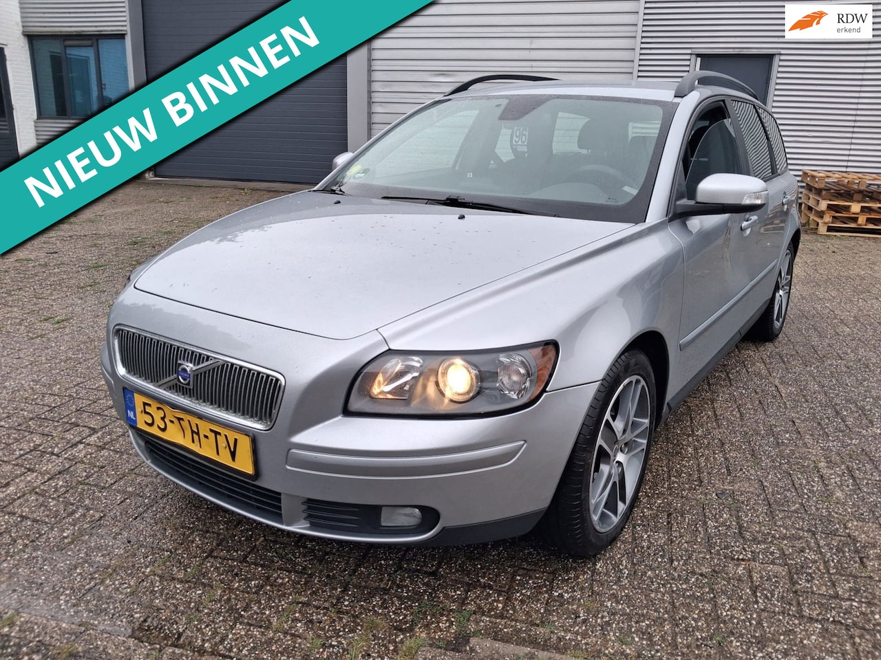 Volvo V50 - 2.0 Edition II Sport ZO INGERUILD ZO WEG PRIJSJE - AutoWereld.nl
