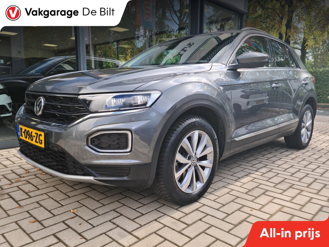 Volkswagen T-Roc - 1.5 TSI Sport Business R|panodak|trekhaak|ACC - AutoWereld.nl
