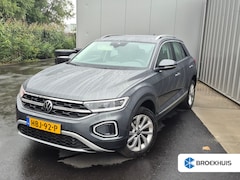 Volkswagen T-Roc - 1.5 TSI R-Line 150 PK DSG/AUTO | Trekhaak afneembaar | Achteruitrijcamera | Parkeer assist