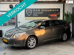 Toyota Avensis Wagon - 2.0 D-4D Business CAMERA|LEER|TREKHAAK|DEALER ONDERHOUDEN