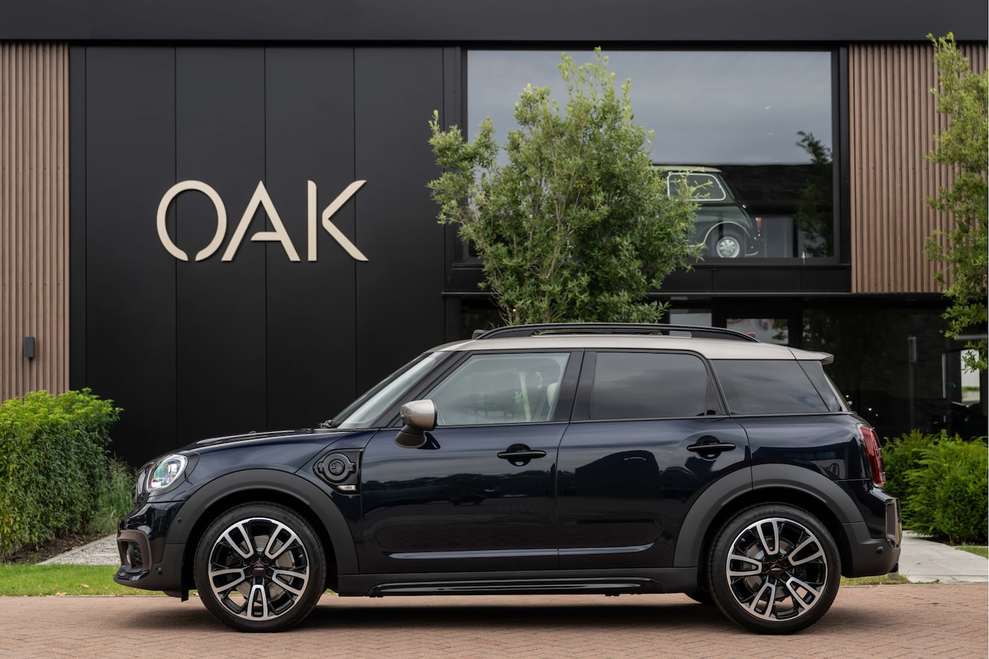 MINI Countryman - 1.5 Cooper SE Hybrid ALL4 | JCW-Trim | Navi | Panorama | Leder Chester | Memory | H&K | He - AutoWereld.nl